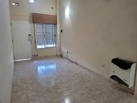 ALQUILER DEPARTAMENTO TIPO CASA DE 3 AMBIENTES EN WILDE