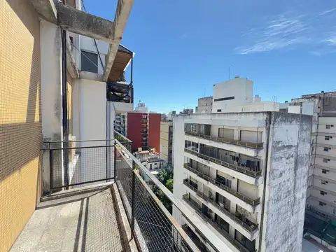 Departamento 6 ambientes con 2 baños