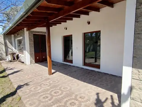 Venta Casa Quinta 3 ambientes pileta Pontevedra