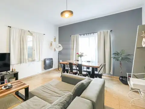 Juan Clark al 1800, entre Jose Ingenieros y Gervasio de Posadas