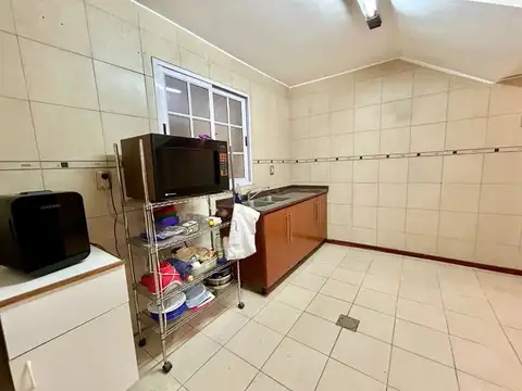Depto Tipo Casa 4 ambientes con 2 baños