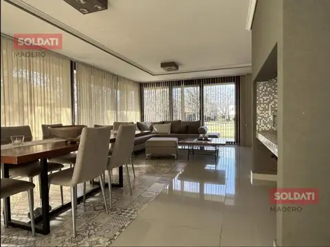 Casa en Venta en Abril Club De Campo, USD 1.200.000