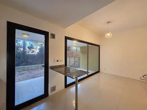 Departamento en Alquiler en Villa de Mayo, $ 1.000.000