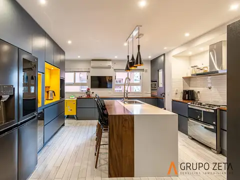 DEPARTAMENTO DE  4 AMBIENTES CON TERRAZA Y PARRILLA EN LAFINUR AL 3200