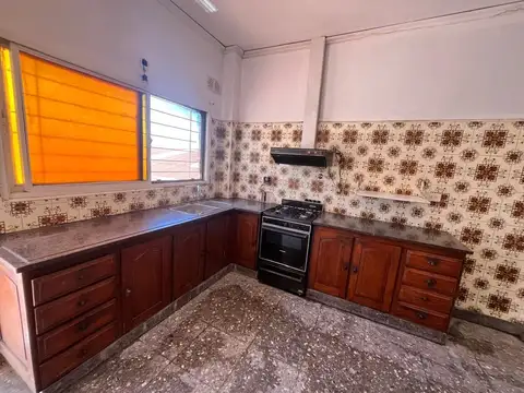 Pte. Arturo Umberto Illia 4800, Piso 1