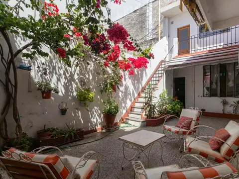 Depto Tipo Casa 5 ambientes con 2 baños