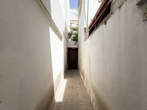 Depto Tipo Casa en Venta en Pompeya, USD 109.000