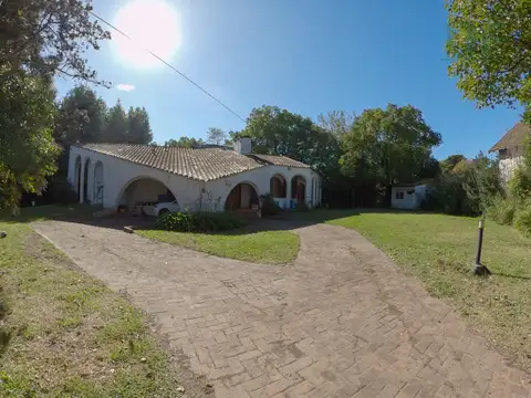 Avenida Olivos 1364 , Piso 0