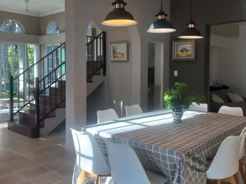   CASA EN VENTA – ZONA MAIPÚ / RUTA 12
