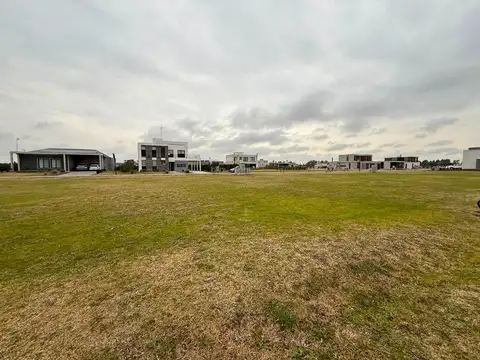 Venta terreno Barrio Lares de Canning financia