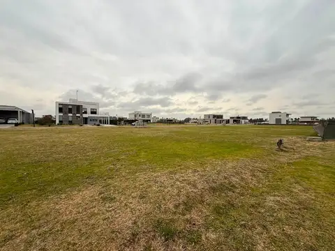 Venta terreno Barrio Lares de Canning financia