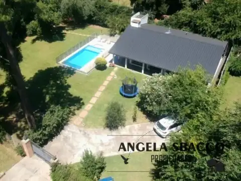 Casa en Venta con 1 cochera