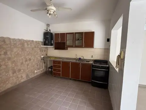 PH o depto. Tipo Casa sin expensas de 3 amb. patio y terraza permuta acepta menor valor en parte de pago