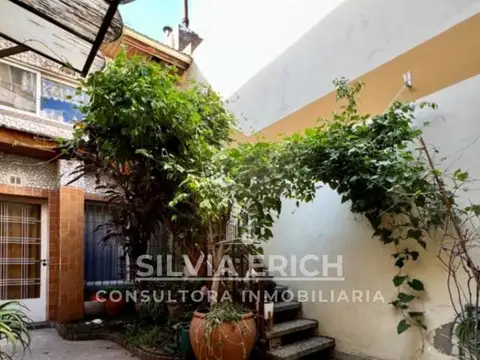 Depto Tipo Casa en Venta en Villa del Parque, USD 158.000