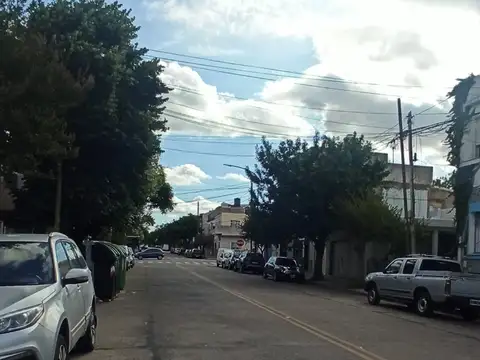 Balbastro 5100, Piso 1