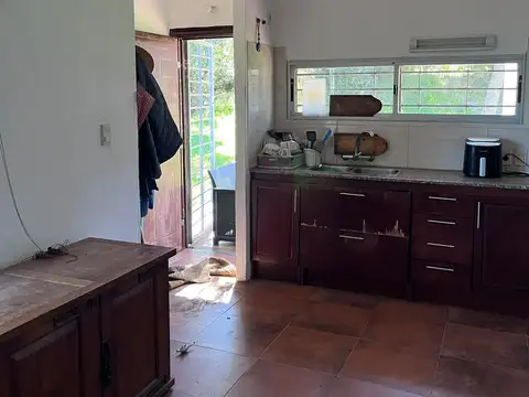 Casa 3 ambientes con 1 baño