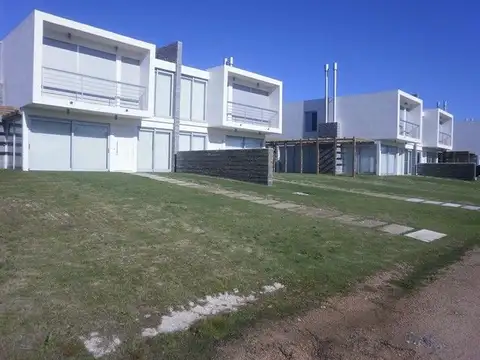 Rambla Lorenzo Batlle Pacheco 100