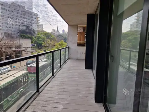 Avenida Luis María Campos 600