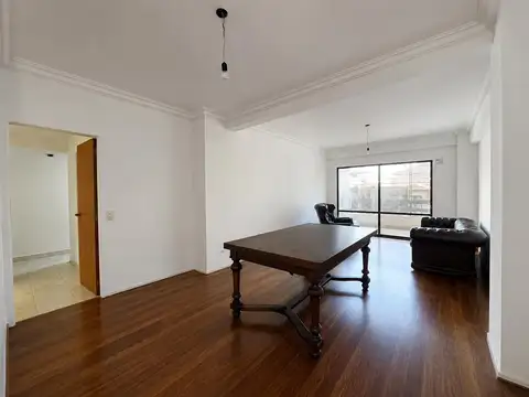 Emilio Mitre 300