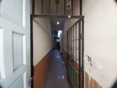 VENTA CASA 4 AMBIENTES CON PATIO SARANDI