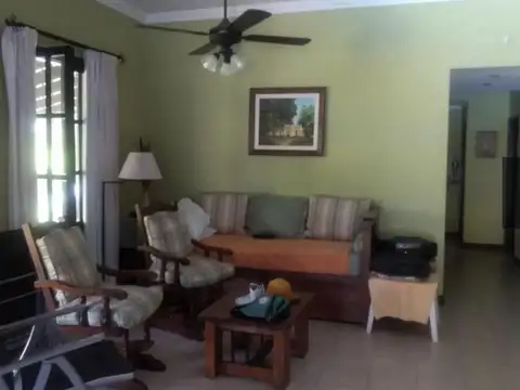 Venta casa 5 ambientes C/ pileta y parque - Tortuguitas