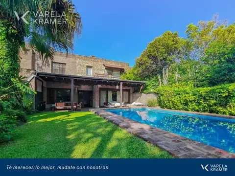 Casa en venta en Martínez Vías a Libertador