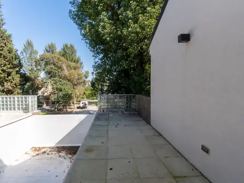 Casa de 4 Dormitorios en Venta-Fincas de Iraola I
