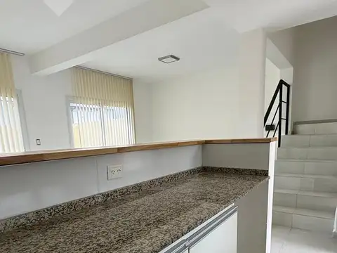 Depto Tipo Casa en Venta en Neuquen, USD 195.000