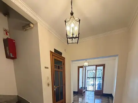 SE VENDE PISO 6 AMB APTO PROF. EN TRIBUNALES