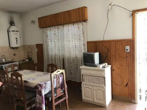 Venta complejo de 4 deptos a metros del mar! Totalmente amoblados y listos para alquilar. Mar del tu
