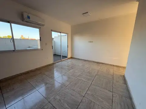 Depto Tipo Casa en Venta de 1 dormitorio