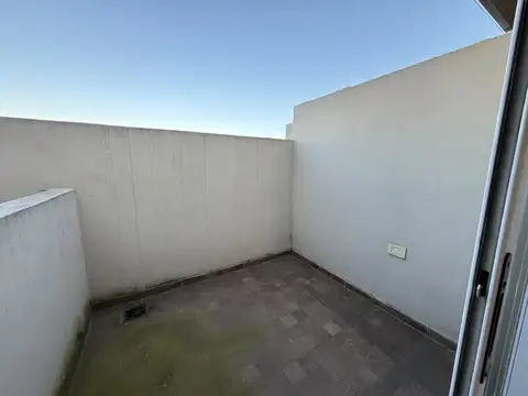 Depto Tipo Casa 2 ambientes con 1 baño