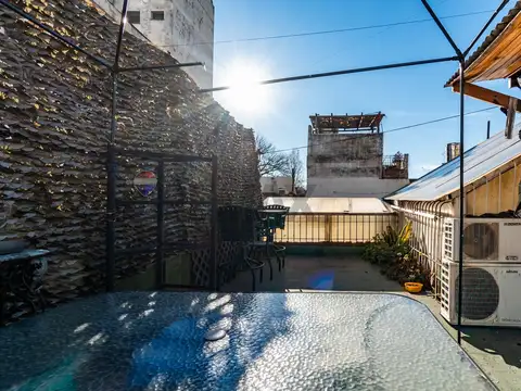 Depto Tipo Casa 5 ambientes con 2 baños