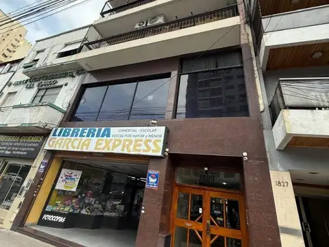 3 AMBIENTES CON DEPCIAS DE SERVICIO SOBRE AV. MITRE