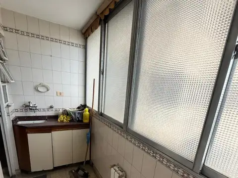 Av Mitre 1800