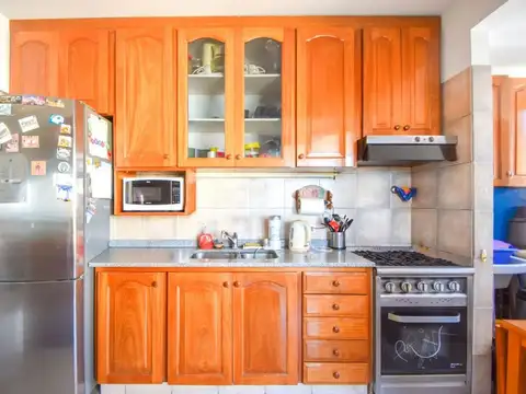 Departamento 4 ambientes con 2 baños