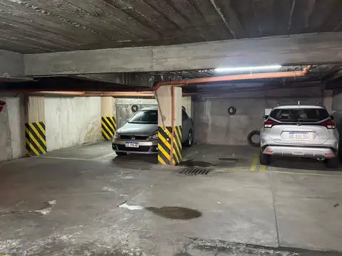 VENTA COCHERA CÉNTRICA EXCELENTE INVERSIÓN
