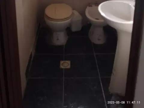 VENTA DE CHALET  4 AMBIENTES  + DEPART, 2 LOTES