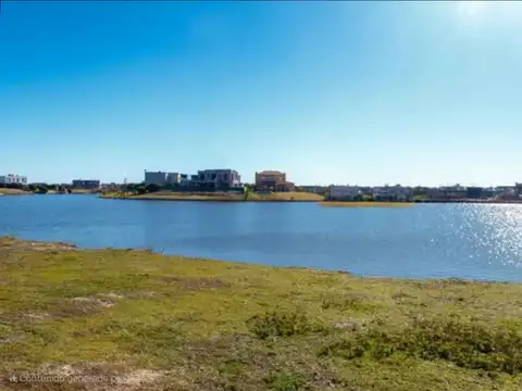 Terreno en Venta 20  mts Frente