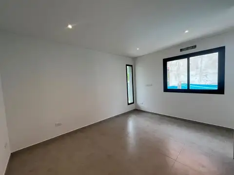 Casa en Venta en Pilar Del Lago, USD 195.000