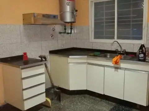 Casa en Venta en Burzaco, USD 85.000