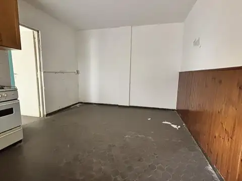 Departamento 5 ambientes con 1 baño