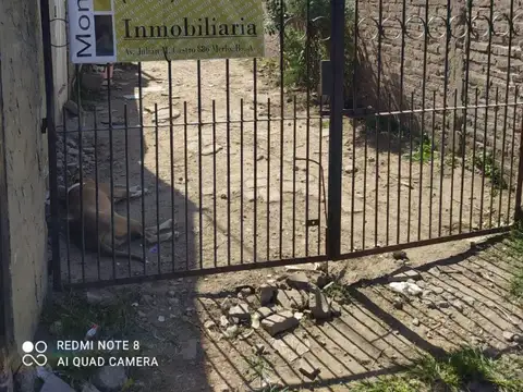 Dos Casas sobre lote de 10x20m en Merlo 