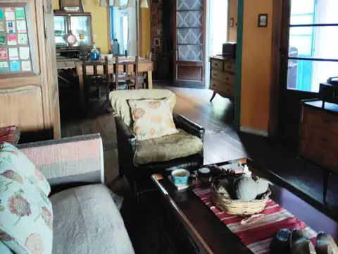 Depto Tipo Casa en Venta de 5 ambientes