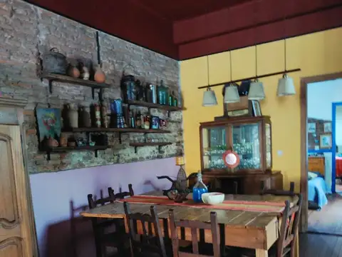 Av. Mariano Acosta 100