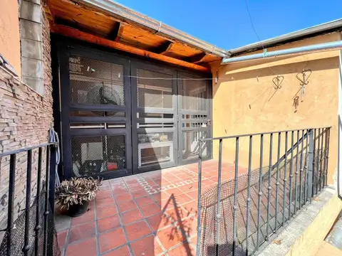 CASA PASILLO PLANTA ALTA ALQUILER DOS DORMITORIOS ECHESORTU ROSARIO