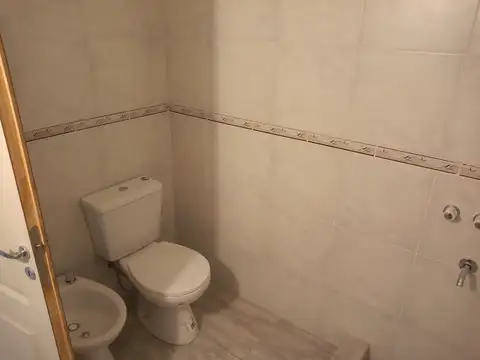 Departamento en Alquiler en Haedo Sur, $ 390.000