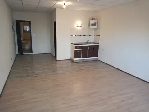 Departamento en alquiler en Haedo Sur sobre Av. Rivadavia a tres cuadras de la estación de Haedo