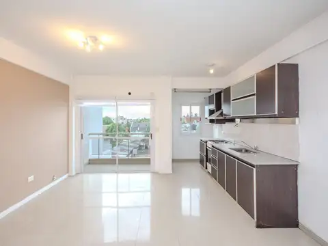 DOS AMBIENTES CON COCHERA CASEROS NORTE APTO CRED