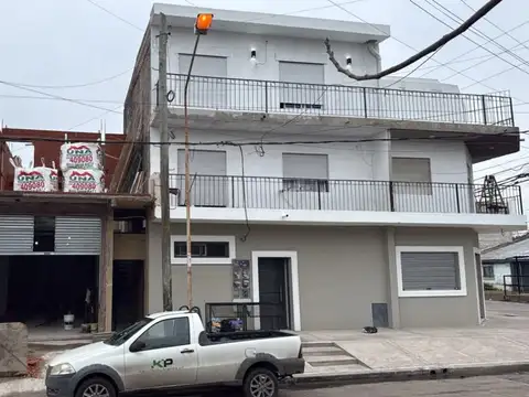 Local en Alquiler en Gonzalez Catan, $ 750.000